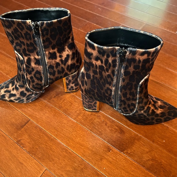 Velvet Leopard Boot - Picture 7 of 10